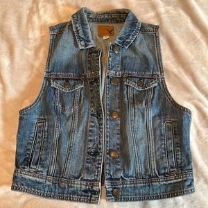 American Eagle Jean Vest